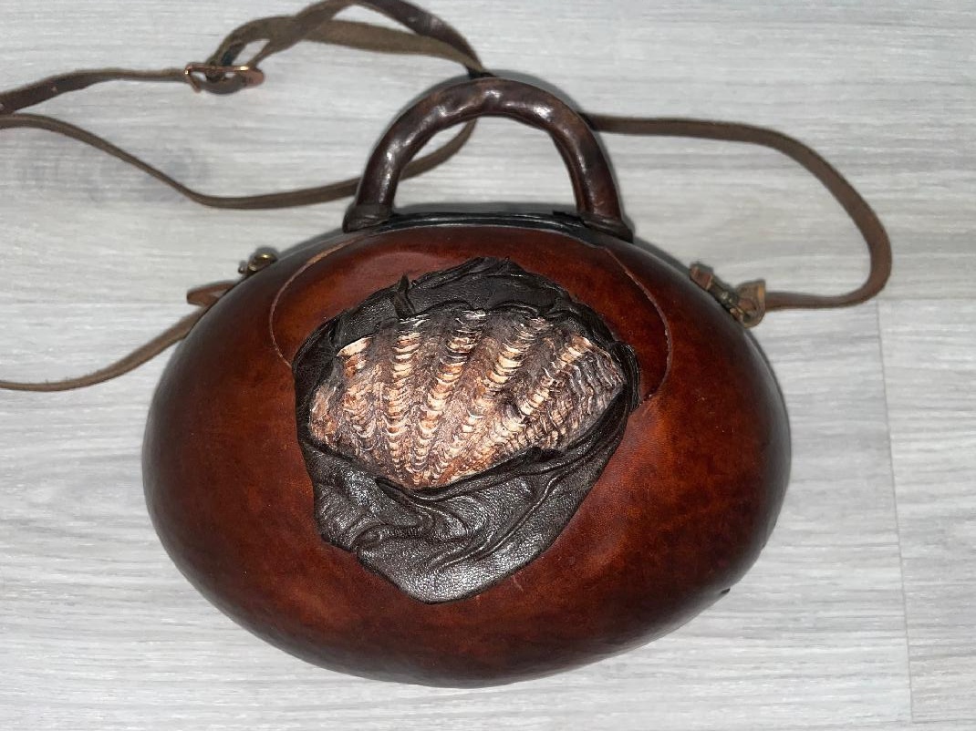 Dámská kabelka tvar kokos, Butik