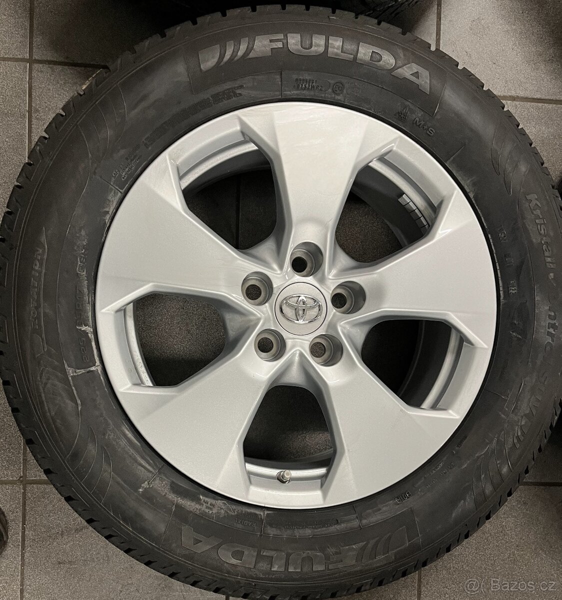 Toyota RAV 4 7x17 5x114,3 pneu 225/65/17 106H