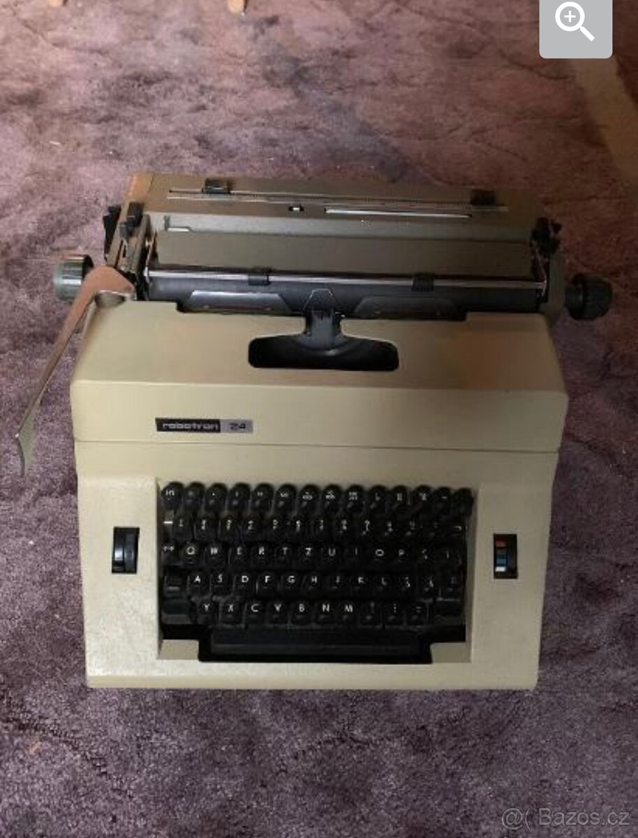 Psací stroj Robotron 24