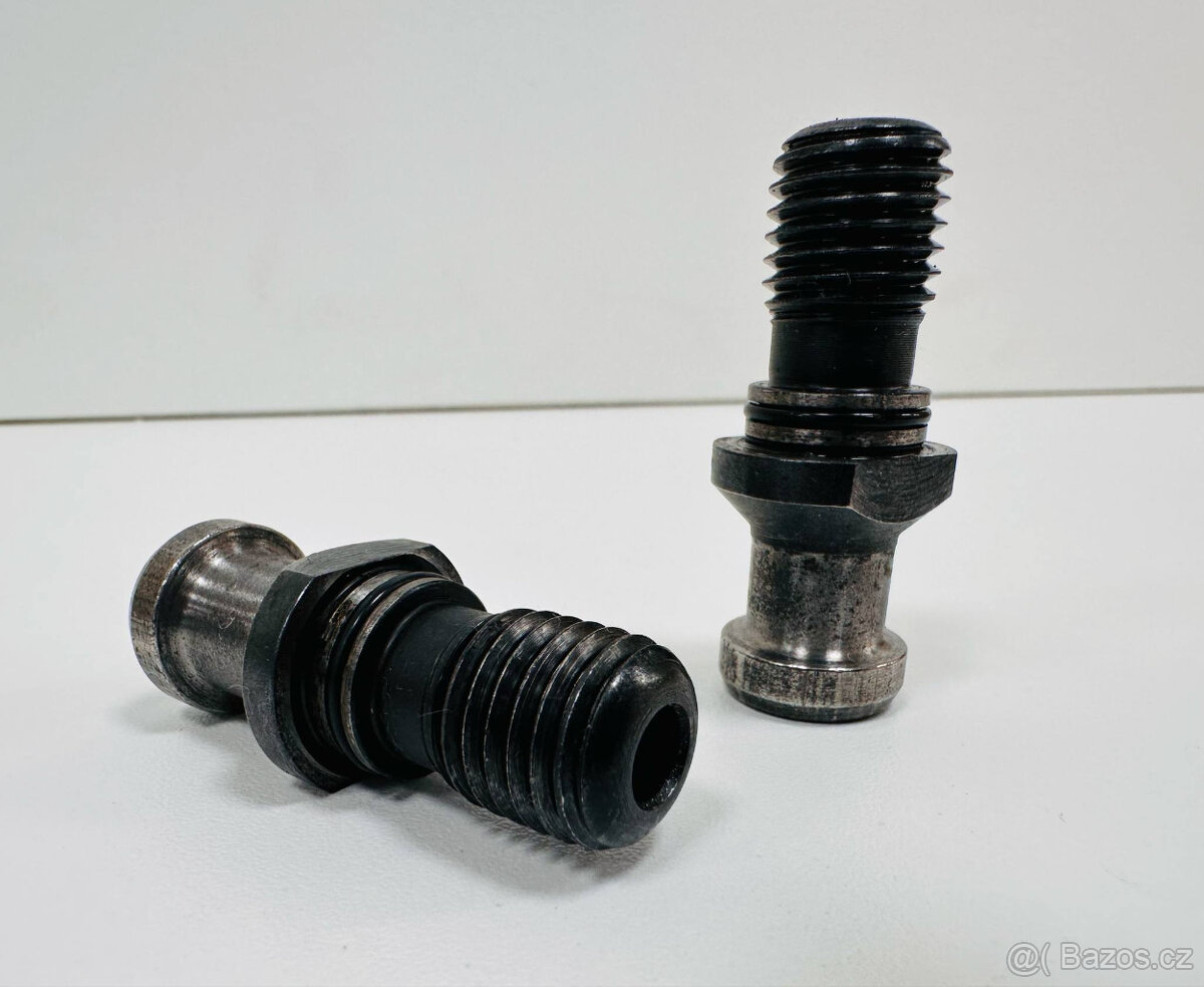 Čep tažný SK40 M16 vrtaný (90ks)