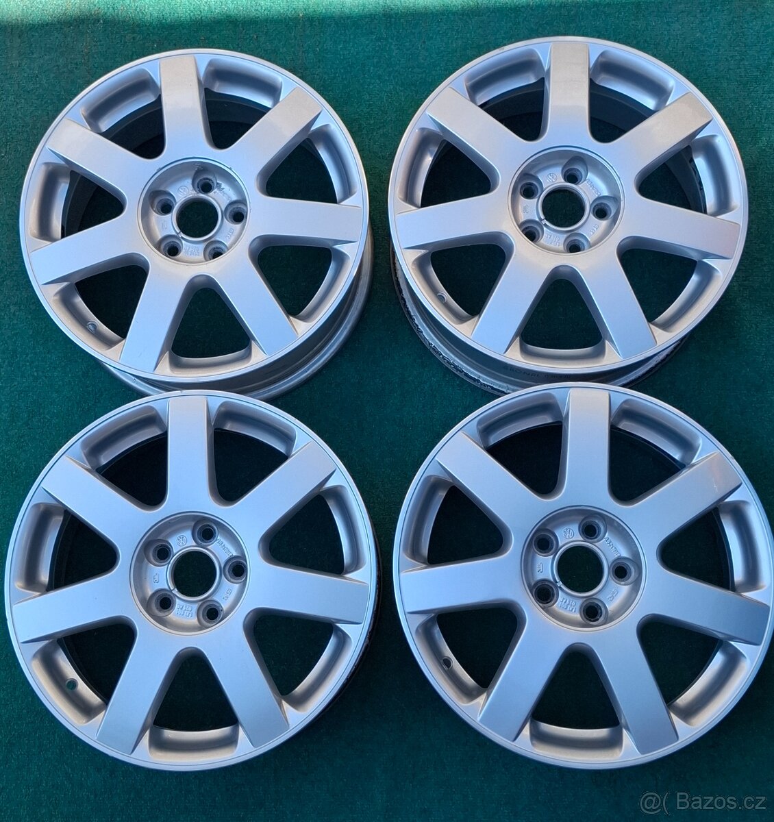 ALU KOLA VW BORA / GOLF IV -- 5x100, 16"