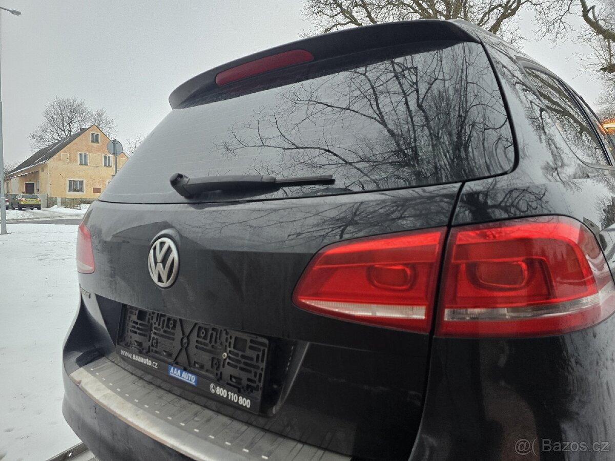 Páté dveře VW Passat B7 combi LC9X