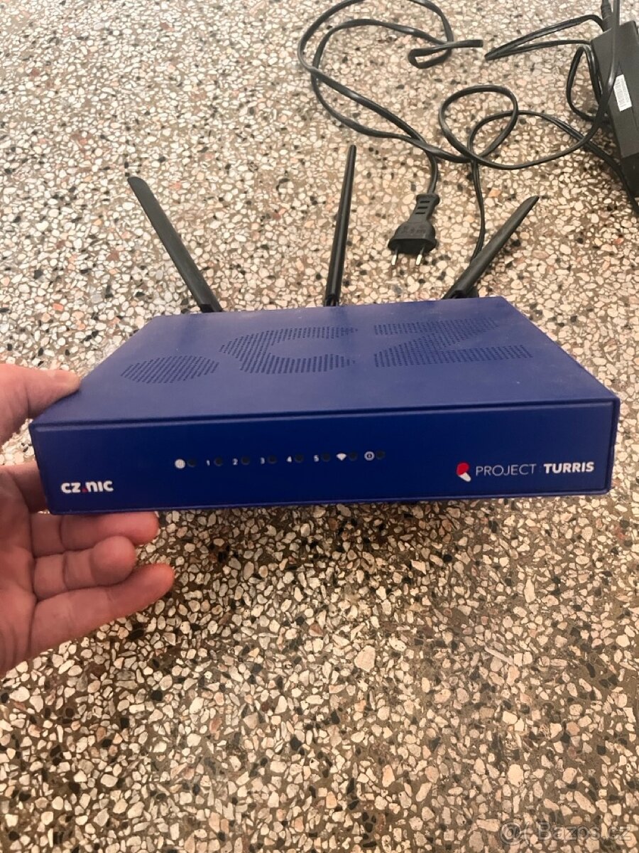 Turris 1.0