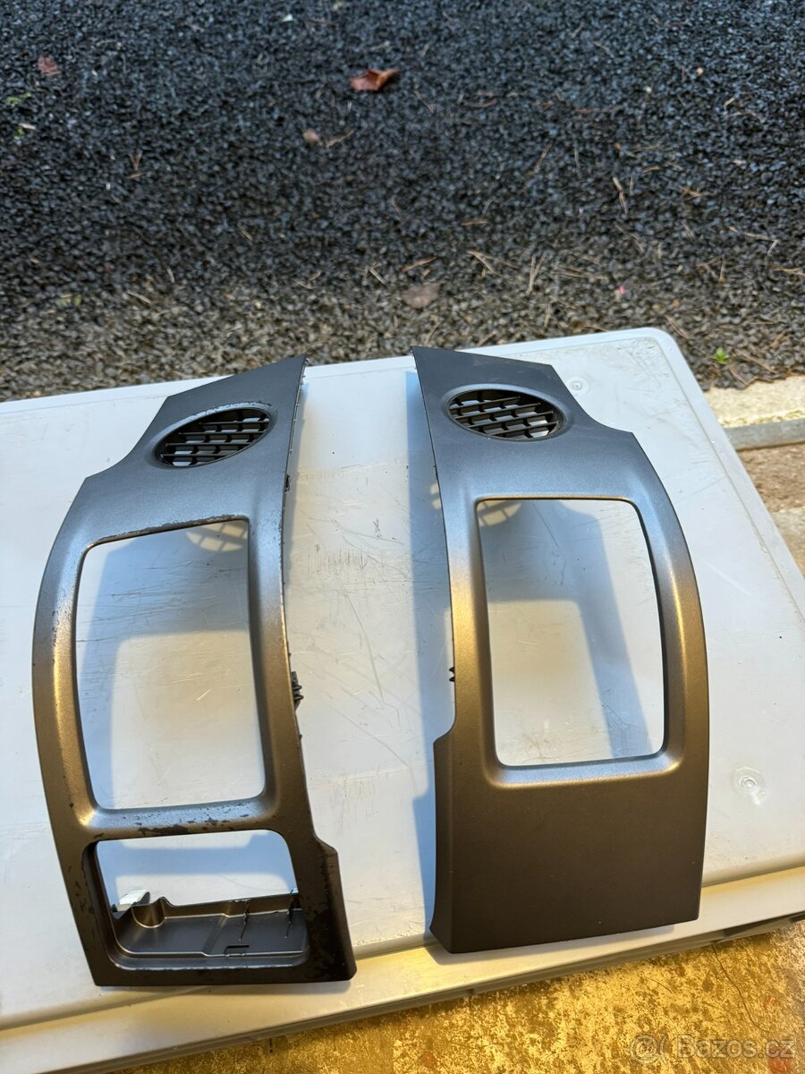 plast bočního výdechu ventilace palubky HONDA CR-V III
