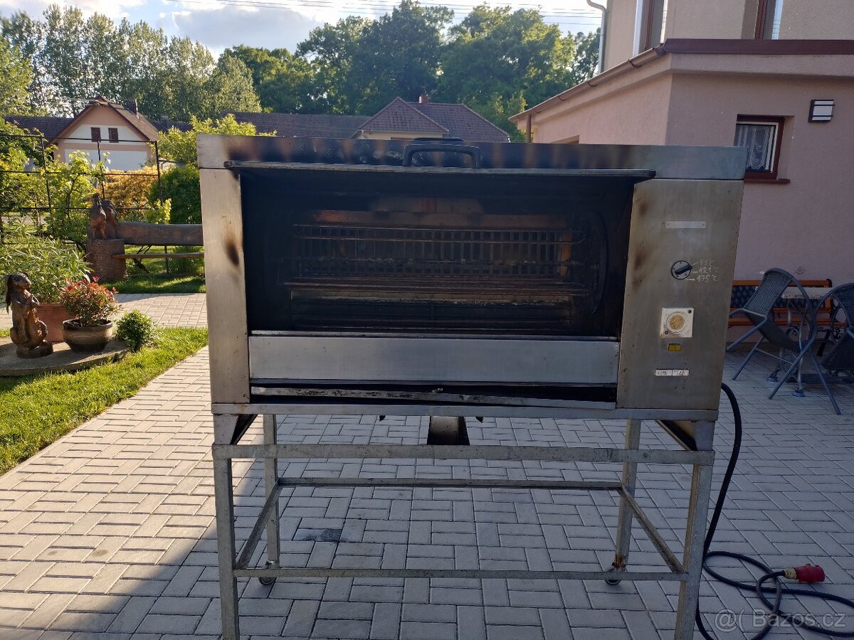 Gril na kuřata - kombinovaný dřevo/elektrika
