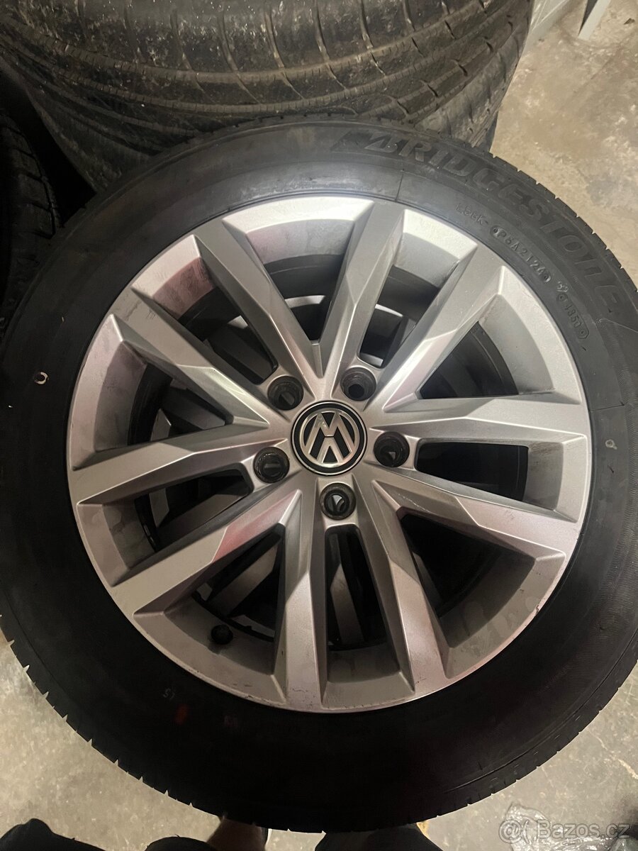 Kola r16 s pneu 205/55/16 bridgestone