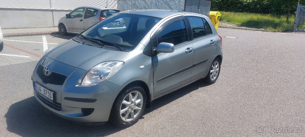 Toyota Yaris 1.3i 64Kw