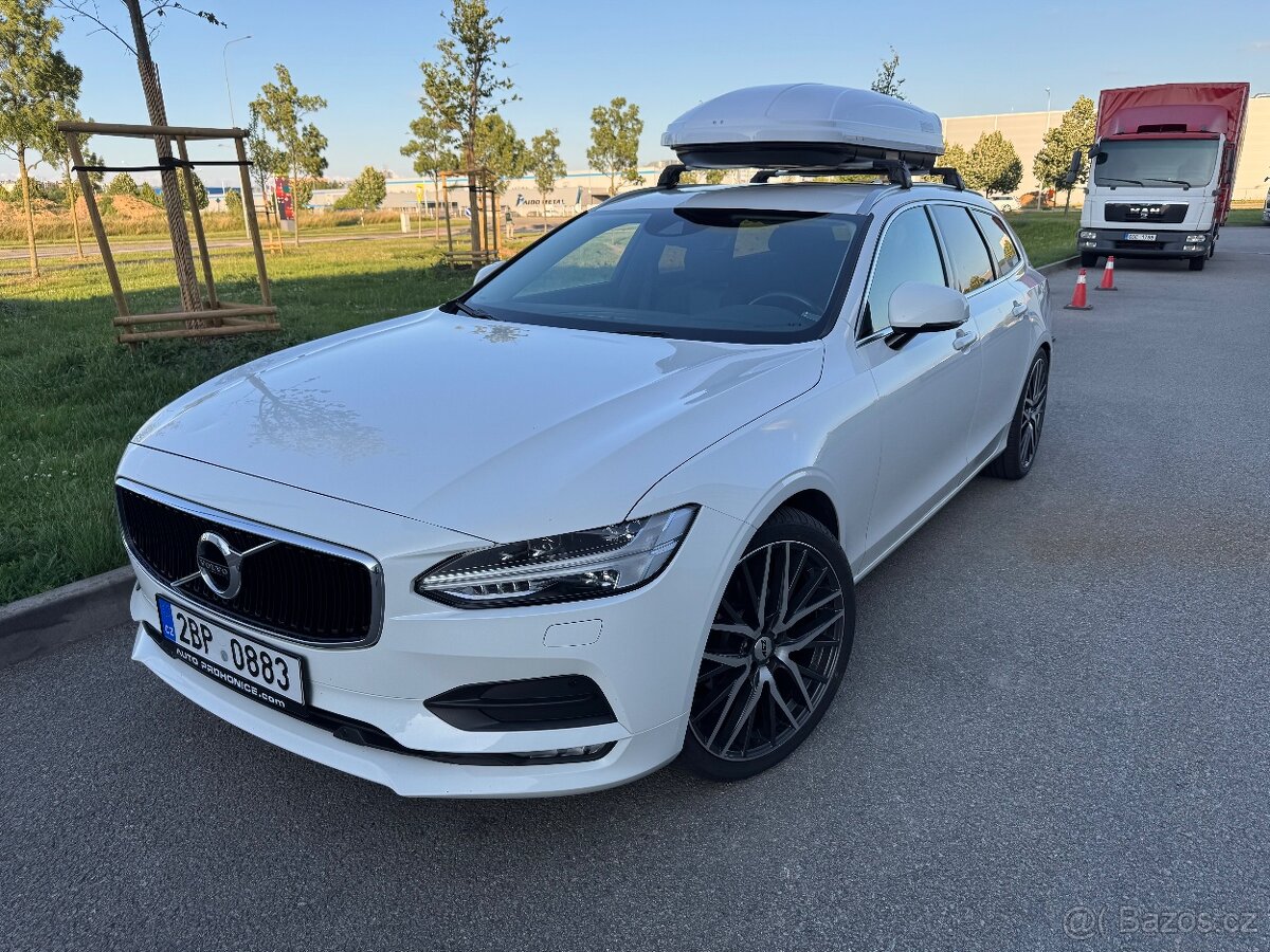 Volvo V90, MOMENTUM, 2018, D4 142KW, 8.st. automat
