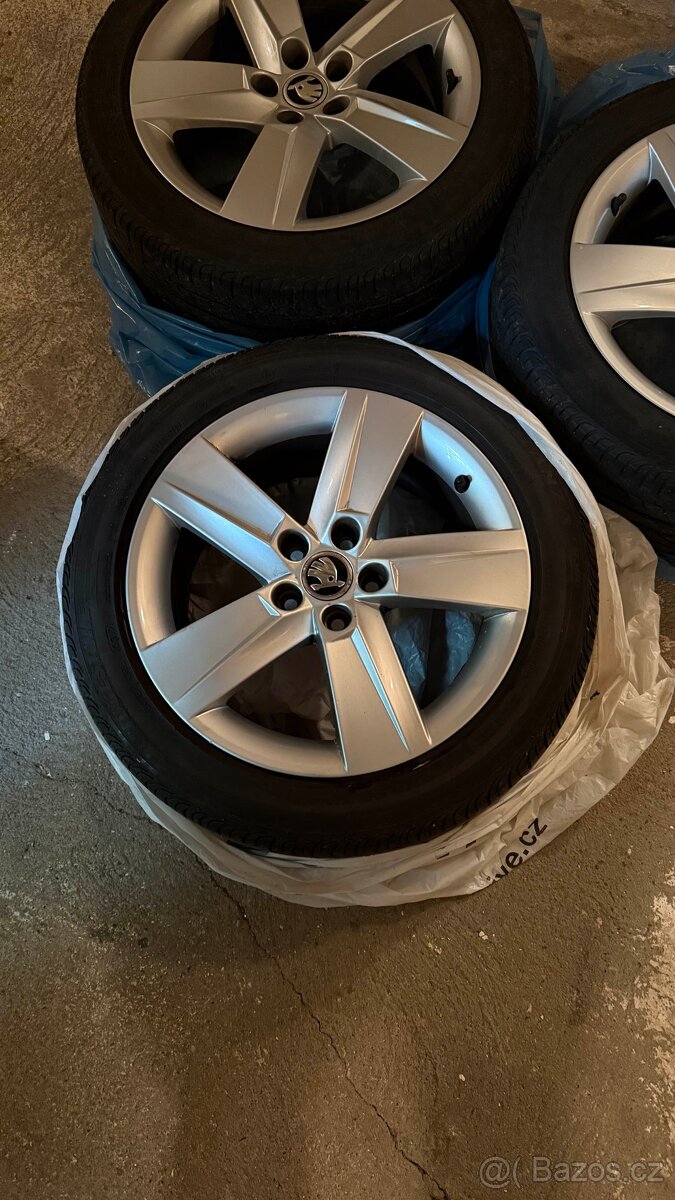 2 sady kol 215/45R16, 185/60R15