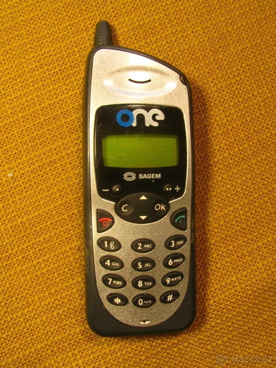 SAGEM MC 820 pro sběratele velmi dobrý stav ~ rok 2000