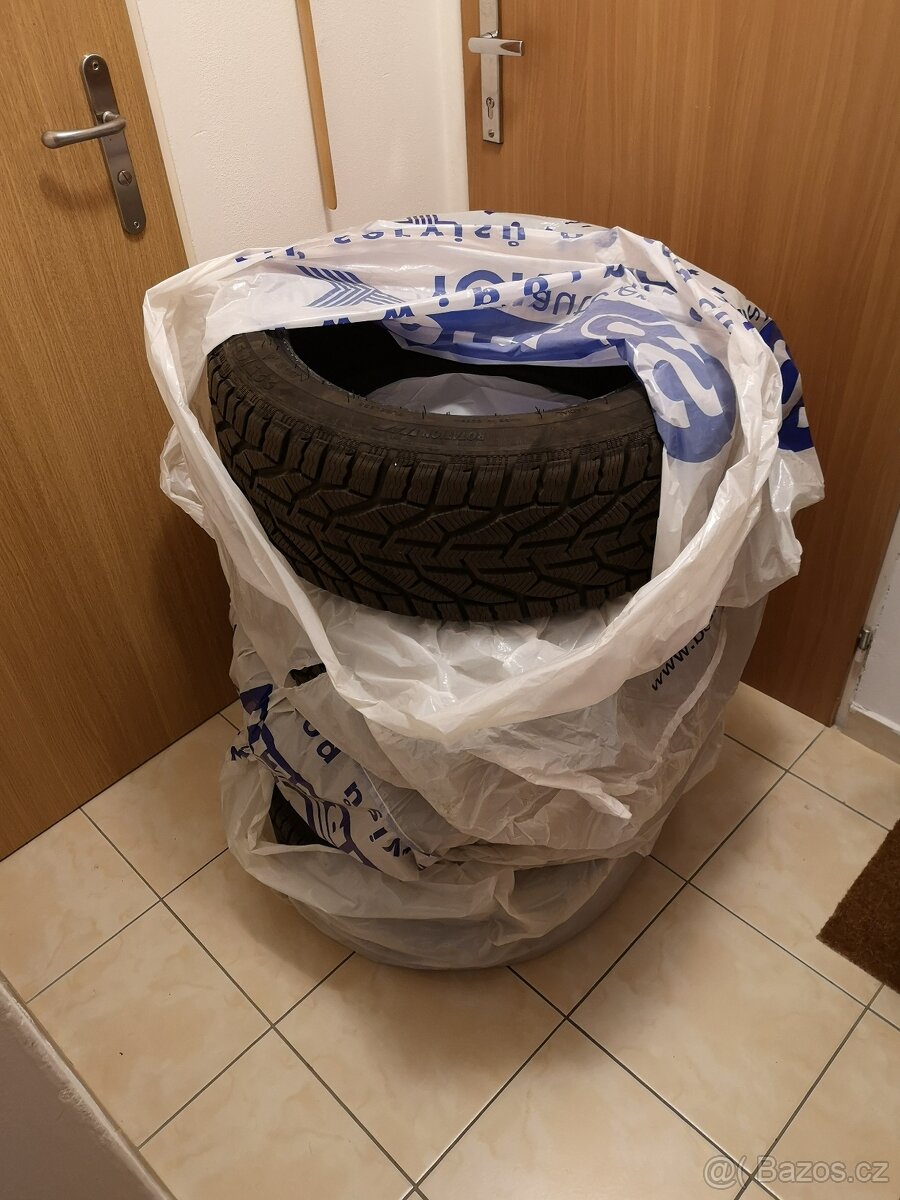 Zimní pneumatiky Kormoran 225/45 R17 – 7,8 mm vzorek, TOP st
