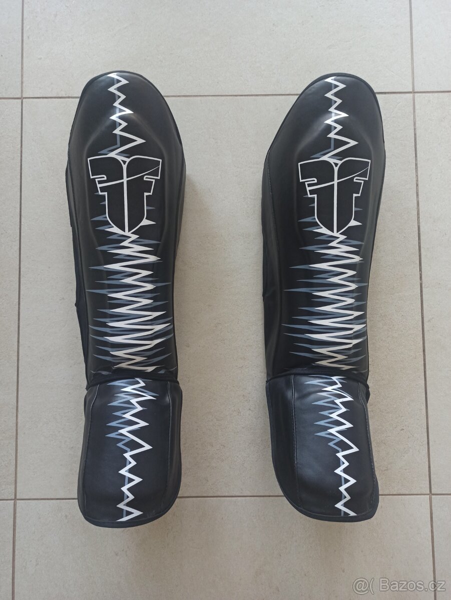 Chrániče na holeně FIGHTER