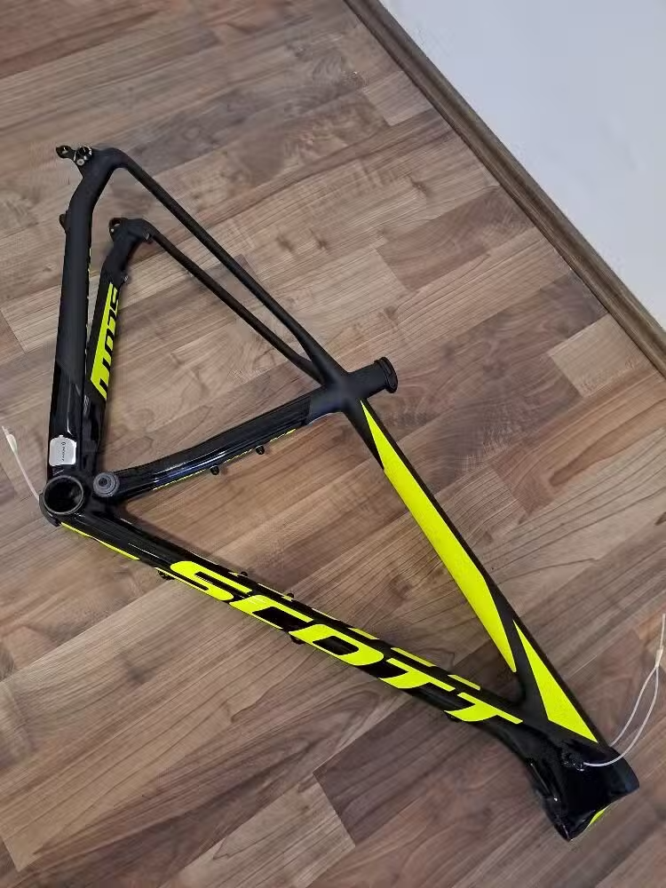 Nový karbonový rám SCOTT SCALE 900 RC / 29er / tepered / XL