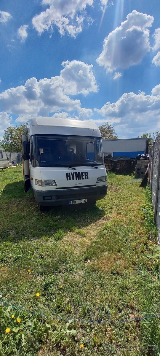 Obytný automobil