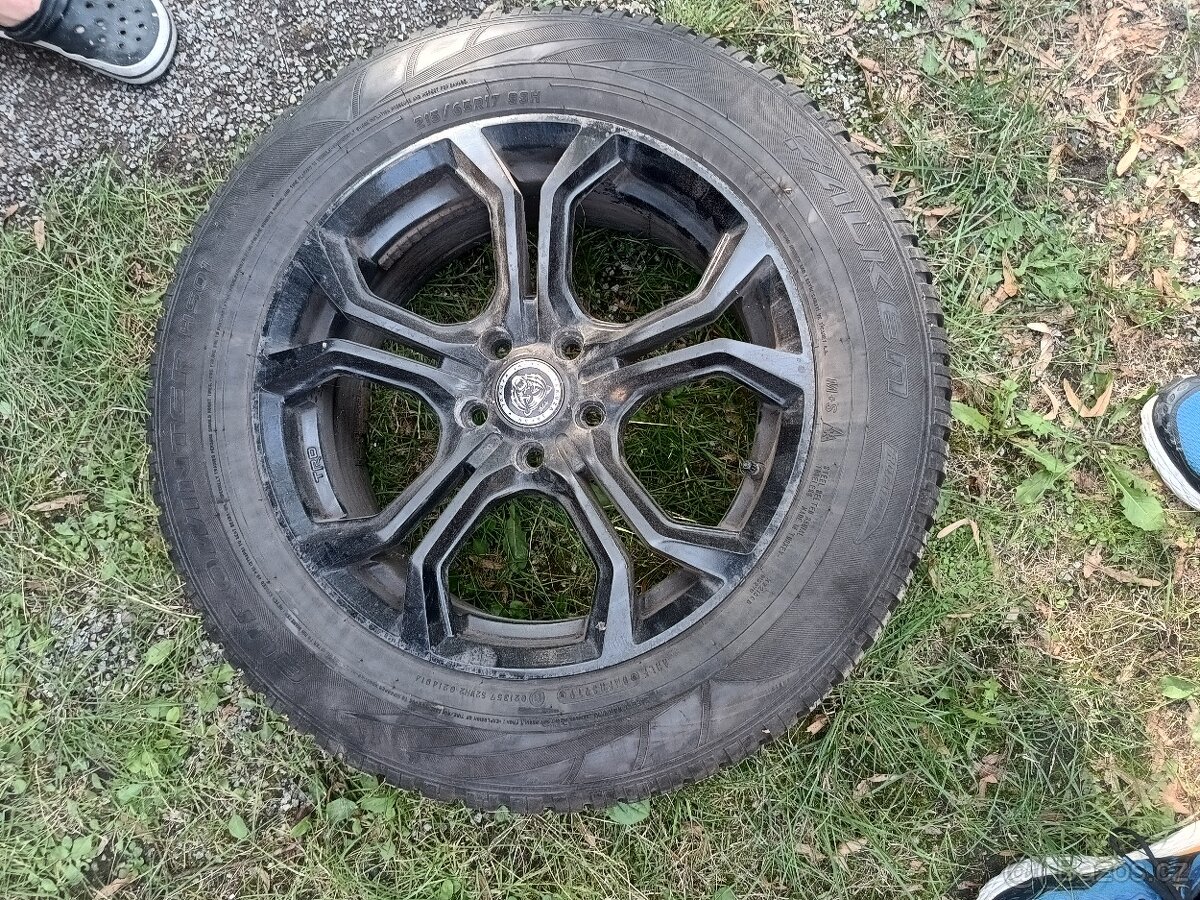 Aku kola SUV se zimním obutím