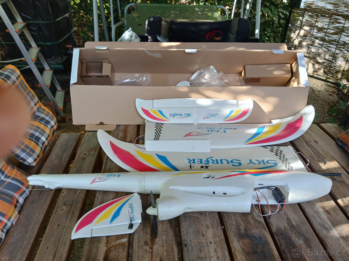 RC letadlo Sky Surfer
