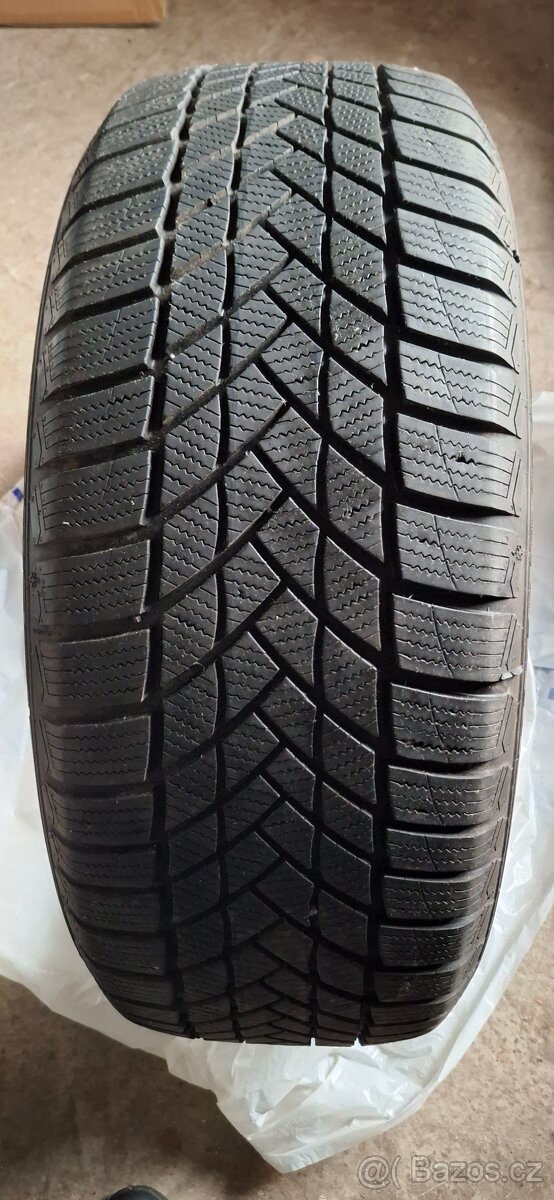 Zimní pneu 235/55 R18