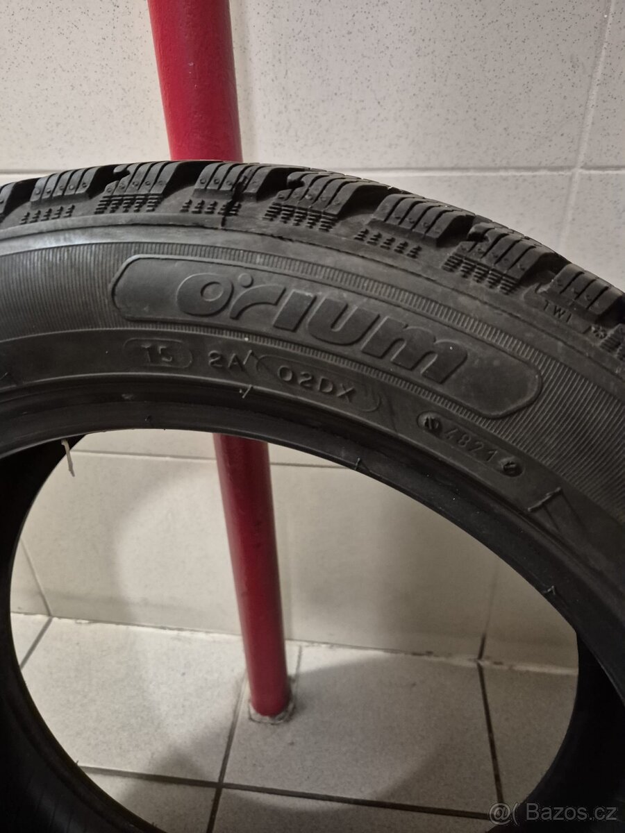 Prodej zimní pneu 205/55 R17 95 V