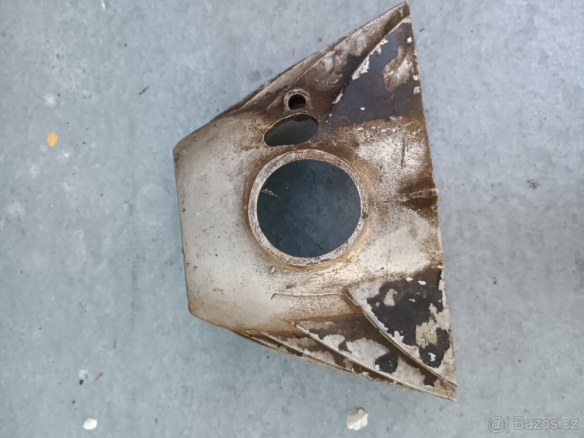 Kryt karburátoru Jawa