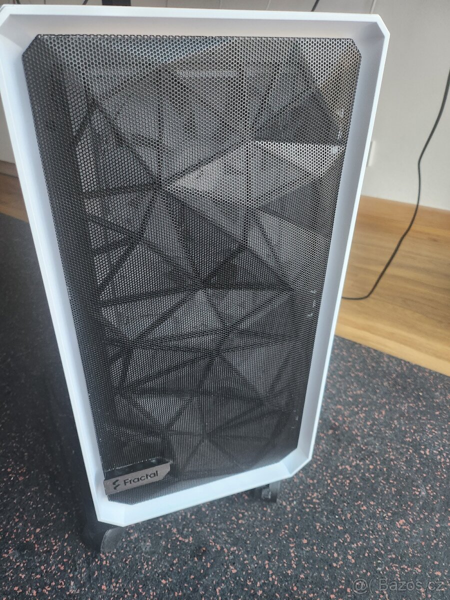 Herní PC RTX 4090 + Ryzen 7 7800X3D