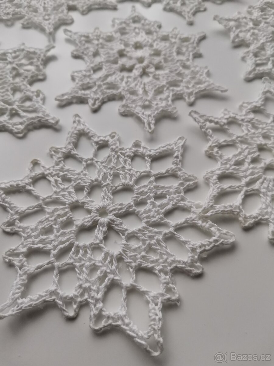 Háčkované vločky