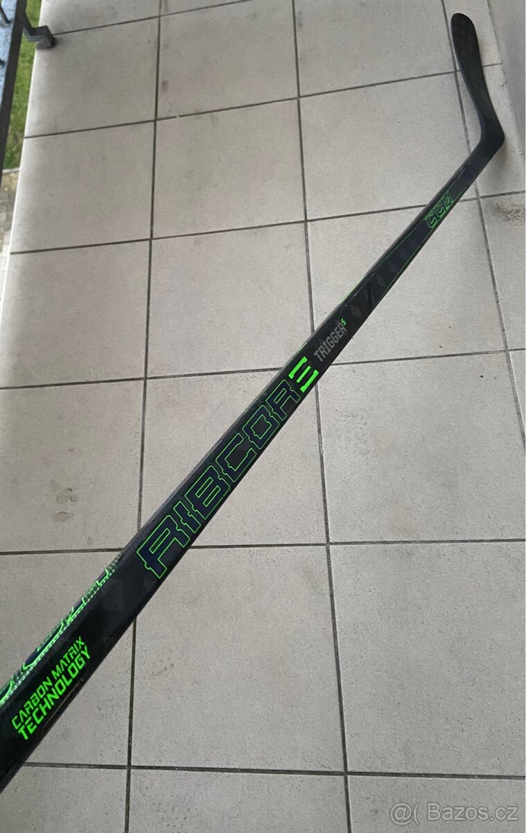 Hokejka CCM Trigger 5 95flex levá ZÁRUKA