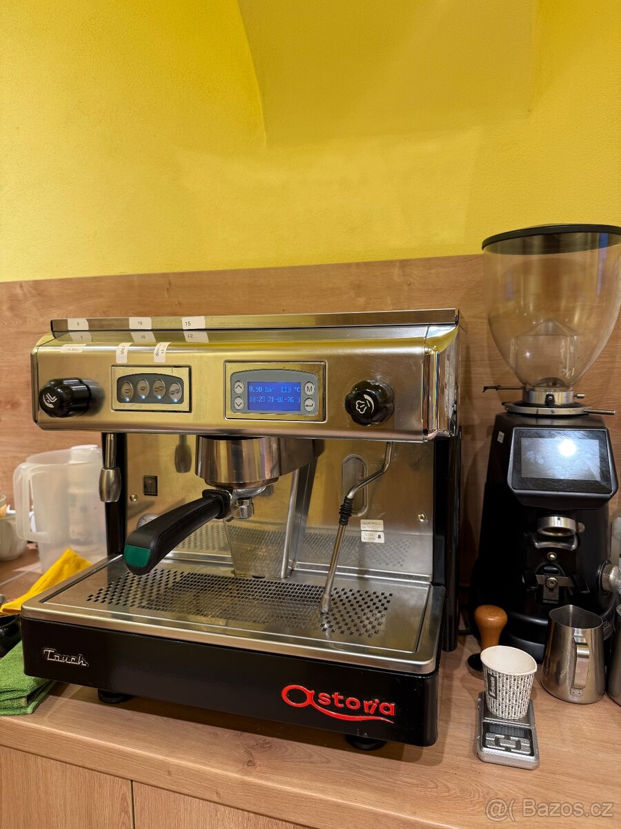 Kávovar Astoria Touch