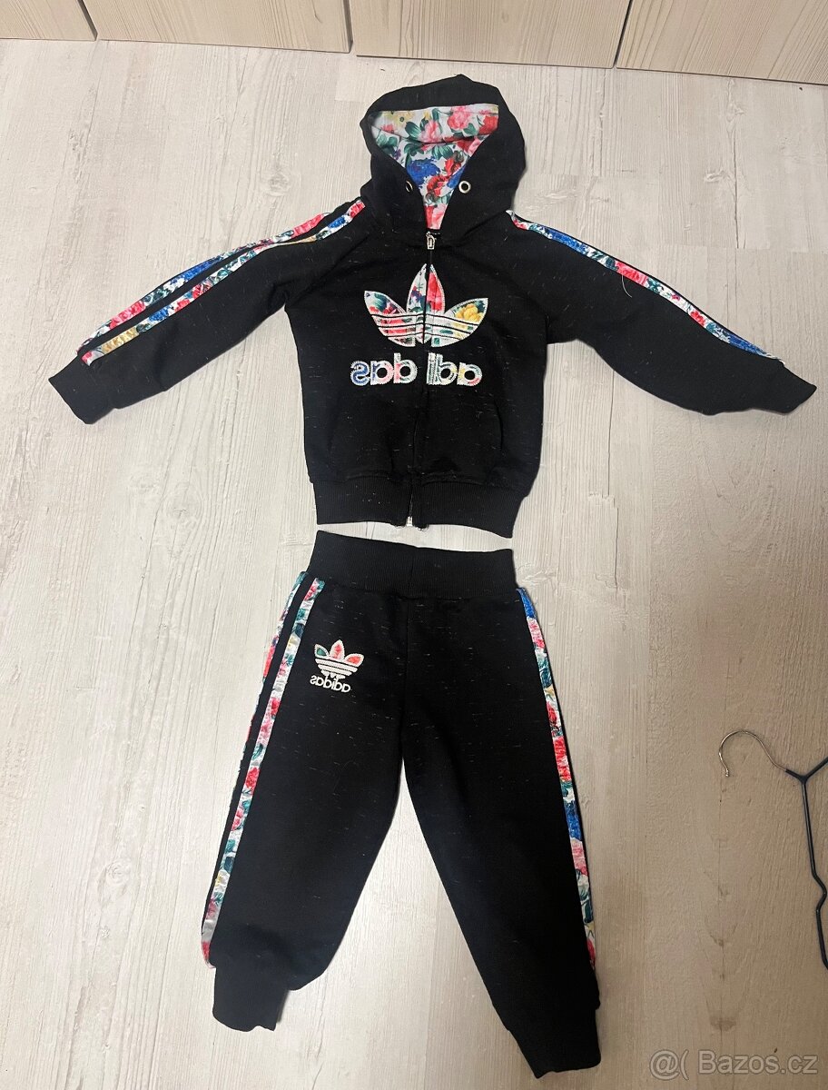 Tepláková souprava Adidas