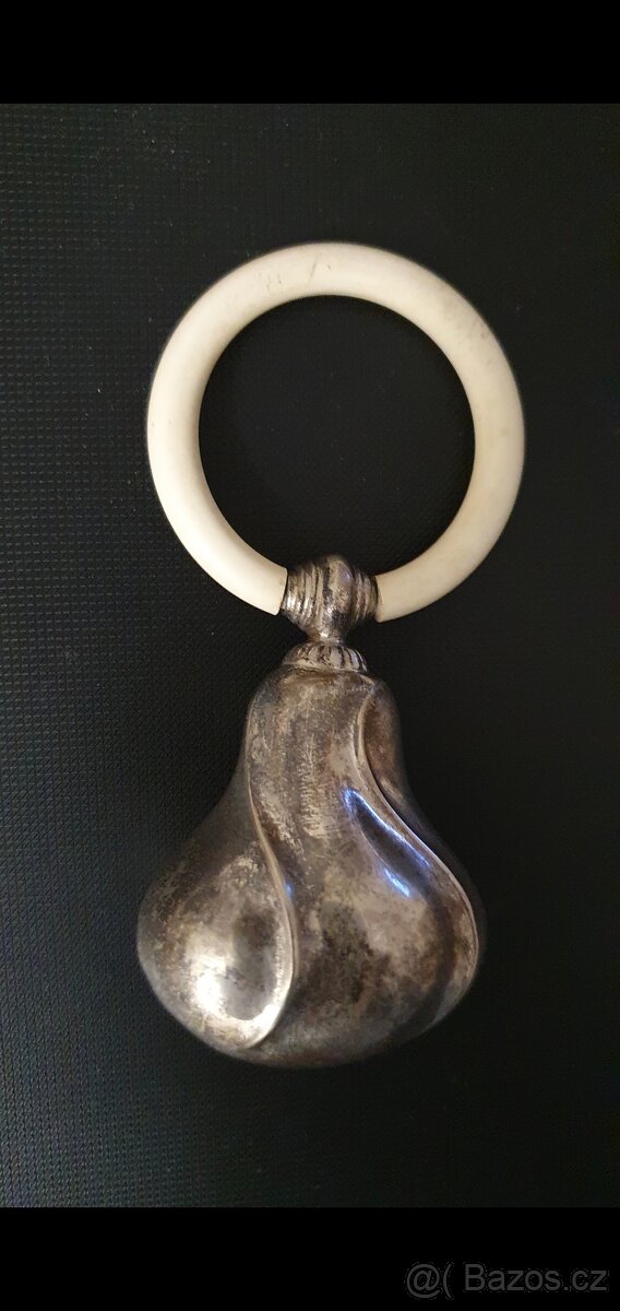 Starožitné stříbrné chrastítko