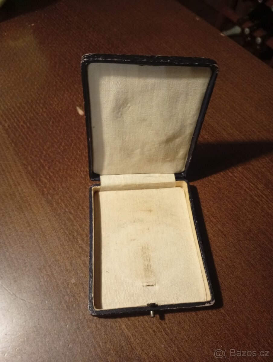 Etue na kapesní hodinky