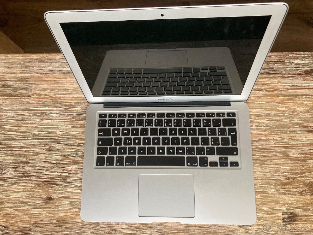 Apple MacBook Air 13inch 2017