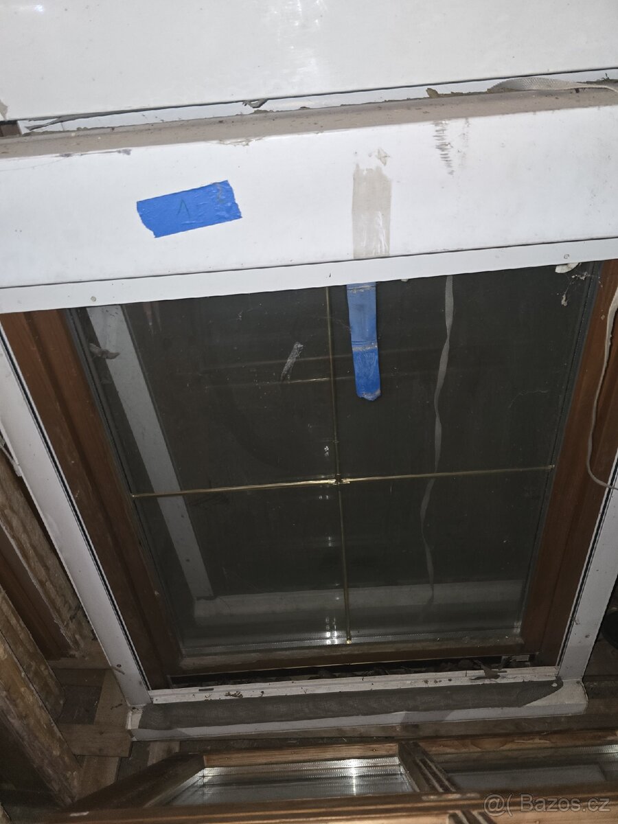 Dva kusy oken 100 x 119