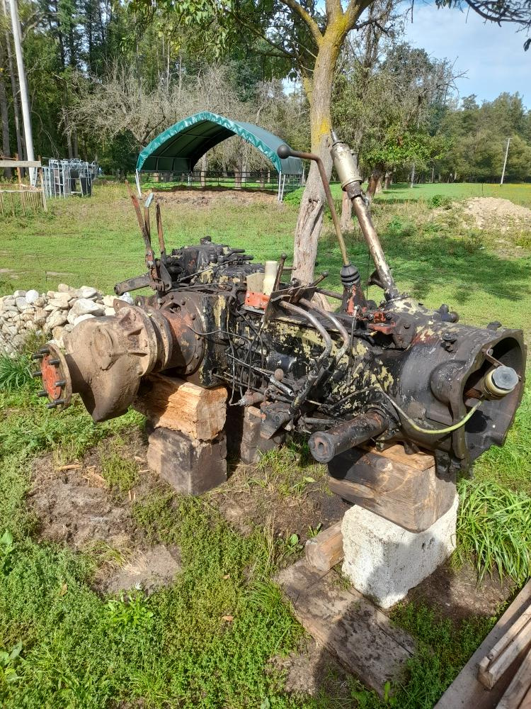 Zadek zetor 6911