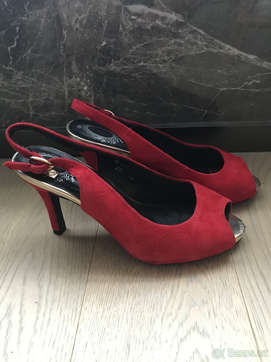 Červené podpatkové boty