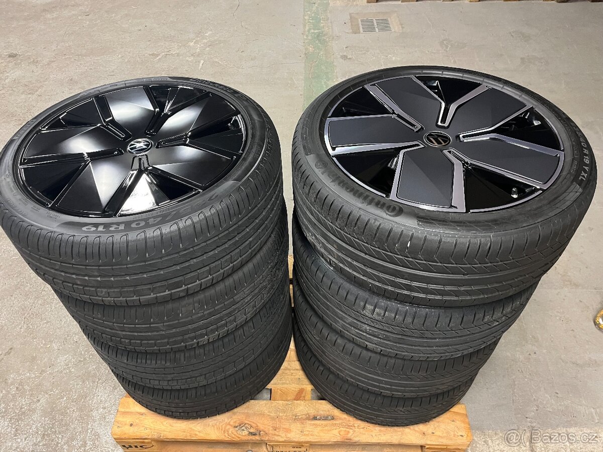 Passat B9 Nové letní sady R19