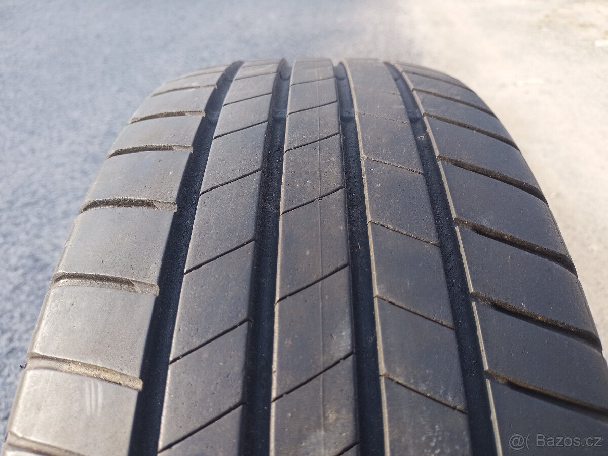 Letní pneu BRIDGESTONE Turanza T005 - 215/60 R17