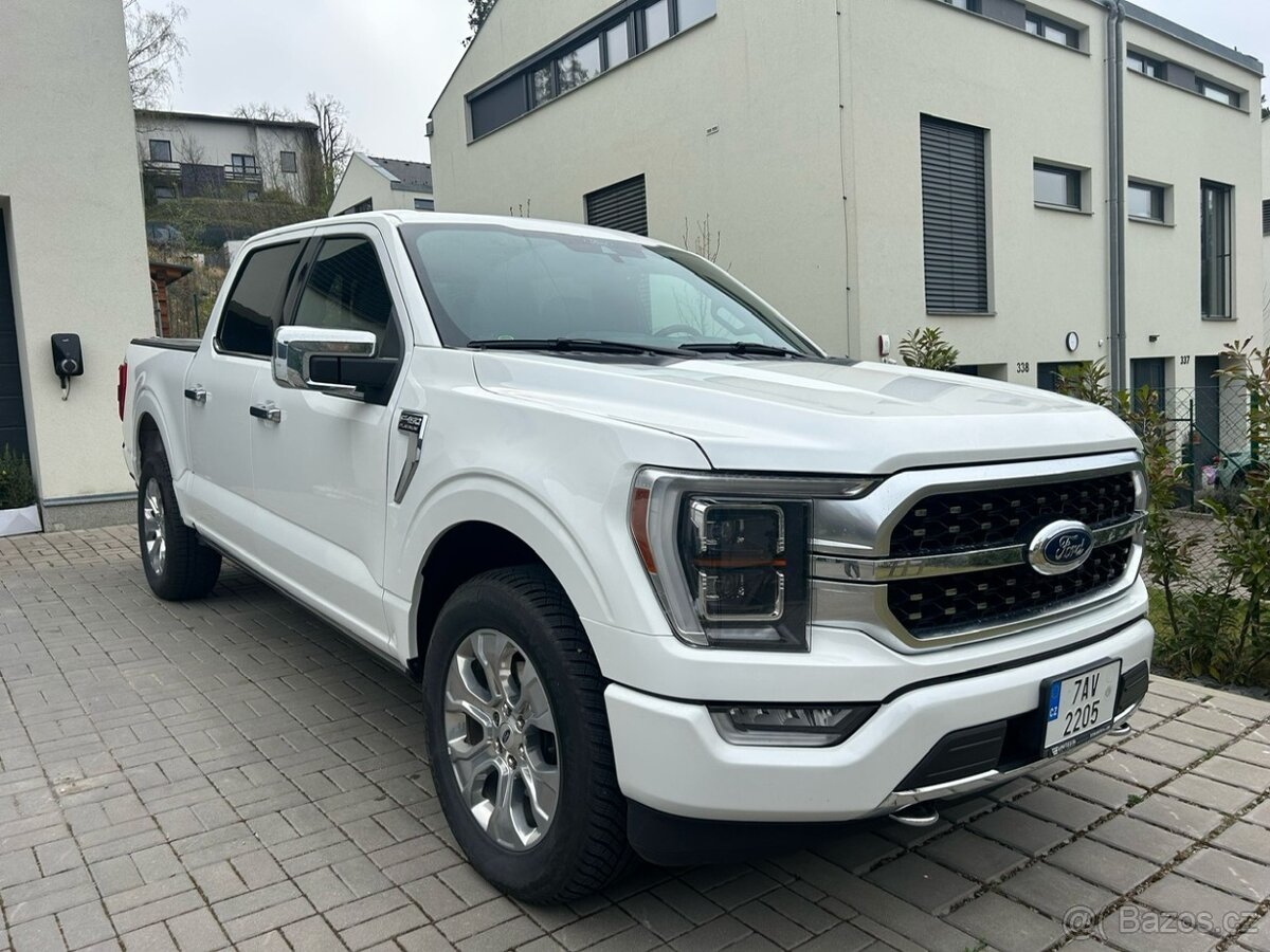 Ford F150 Platinum 3.5 V6 2021, plna vybava