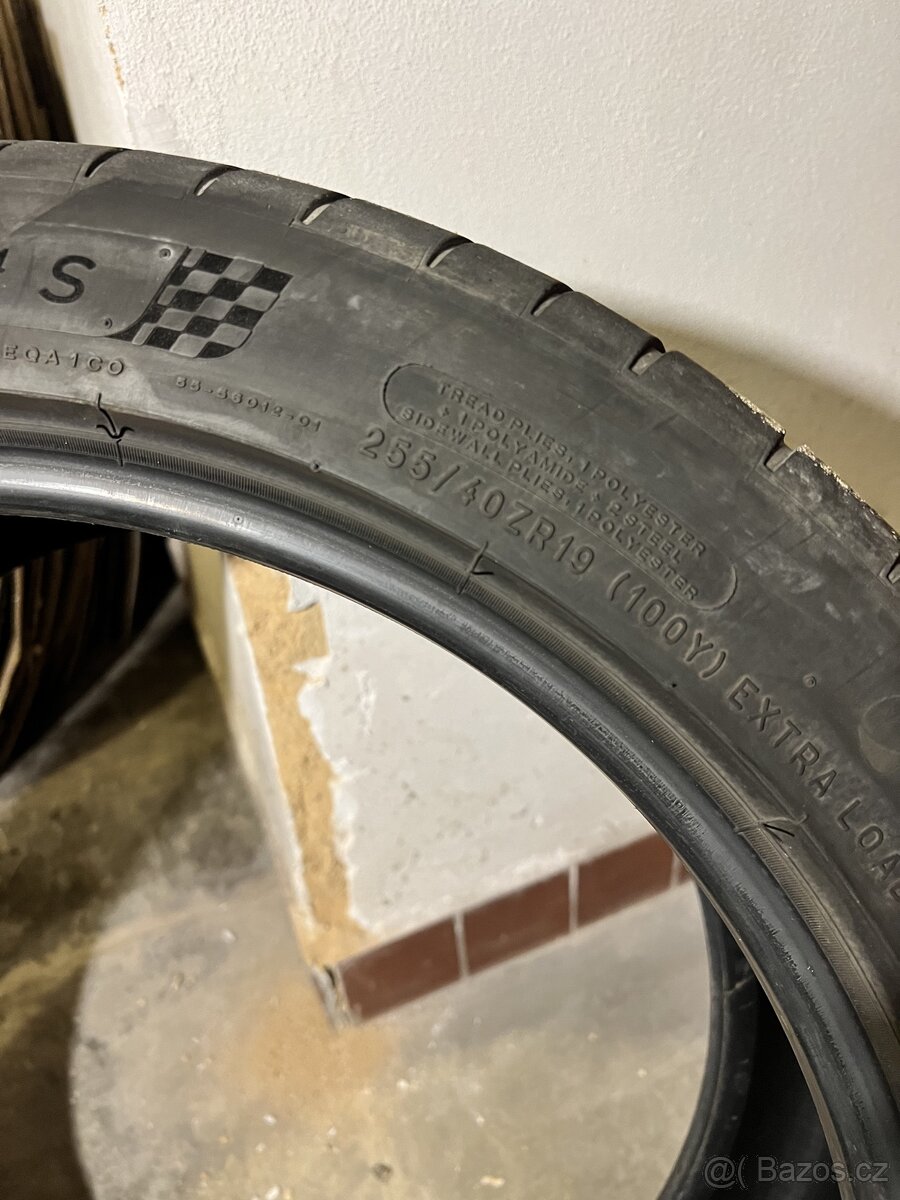 Letní pneu 255/40/19 a 275/40/19