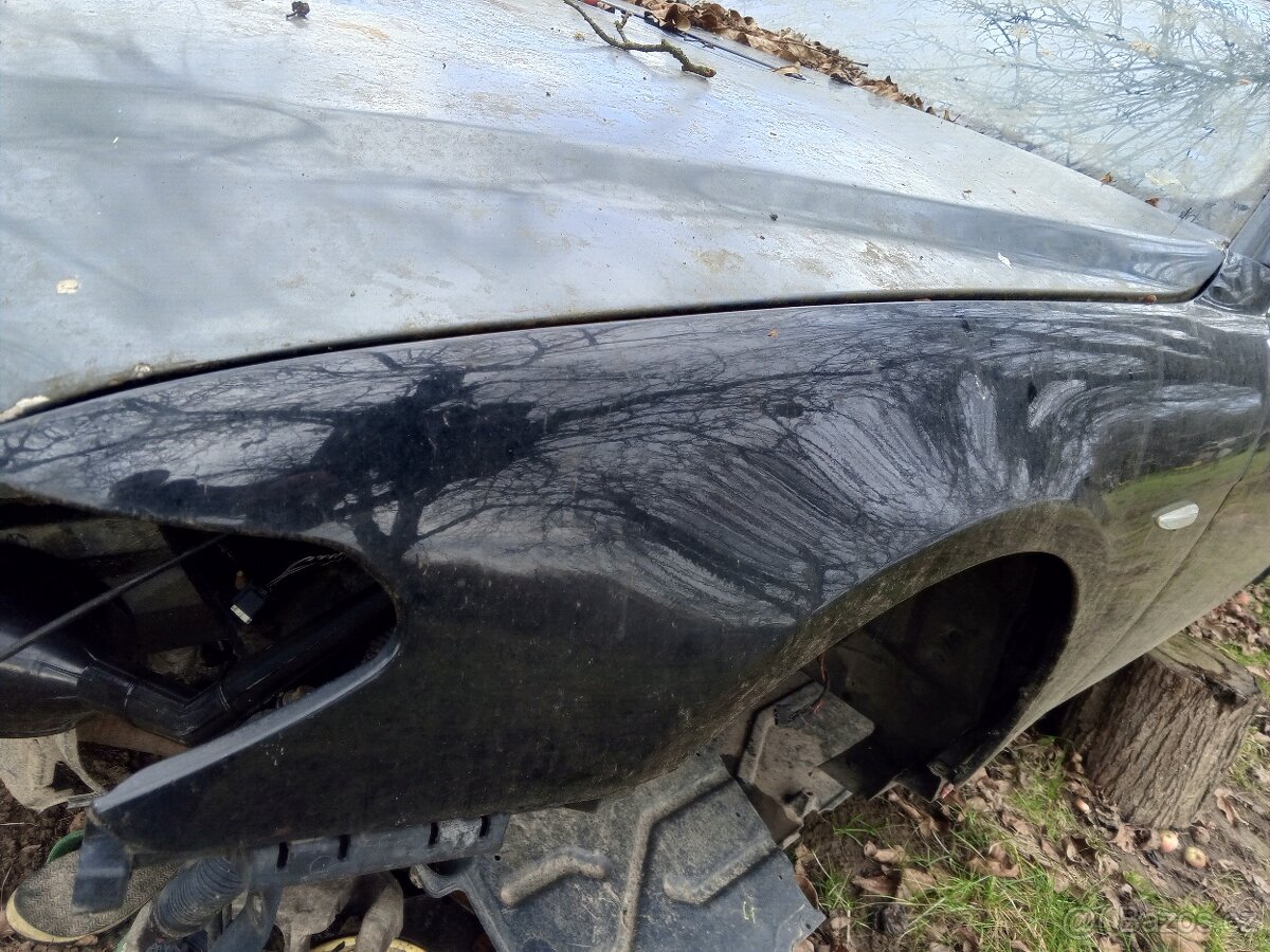 Blatník BMW e65 před face