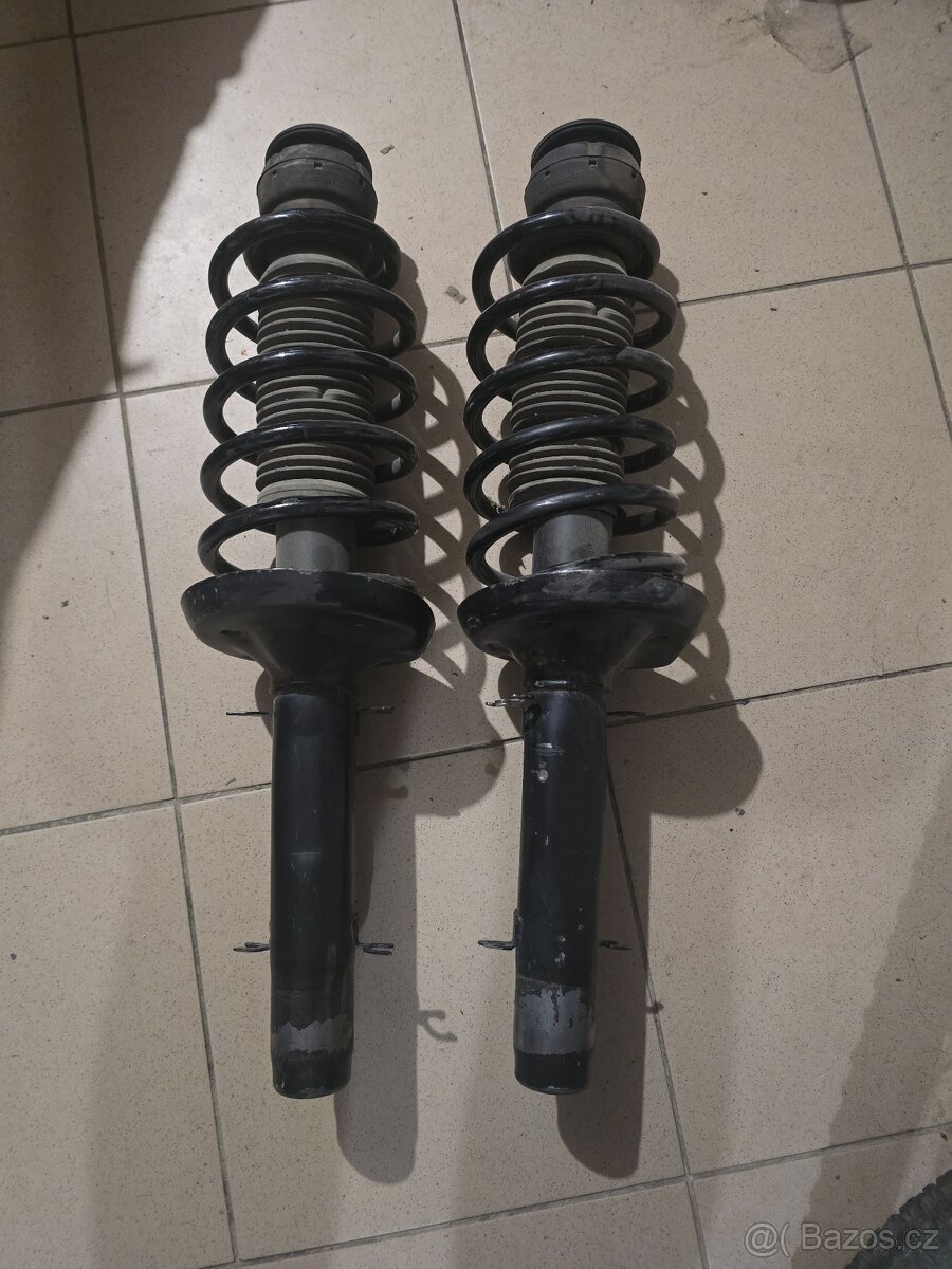 Prodám přední tlumiče Octavia 1