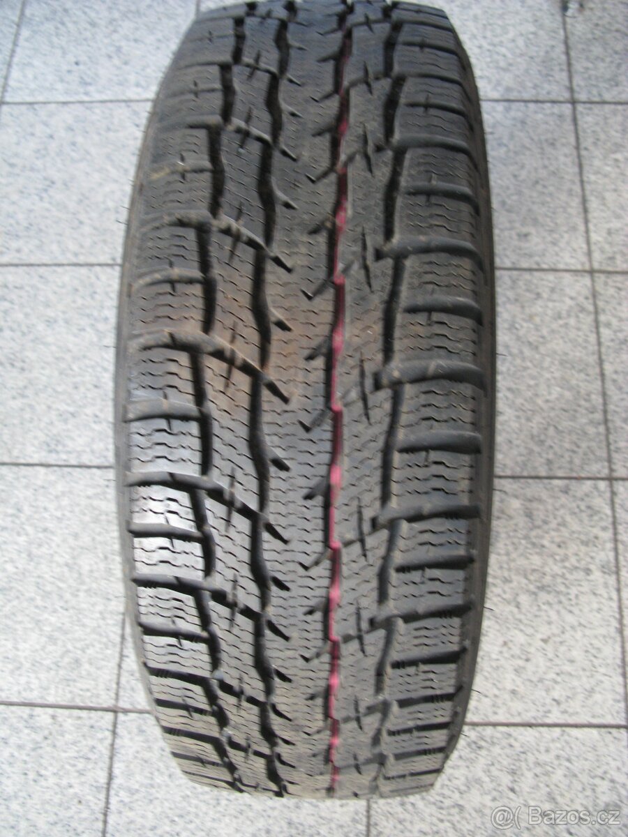 215/60R17C NOKIAN KOUPIM HAKKAPELITTA