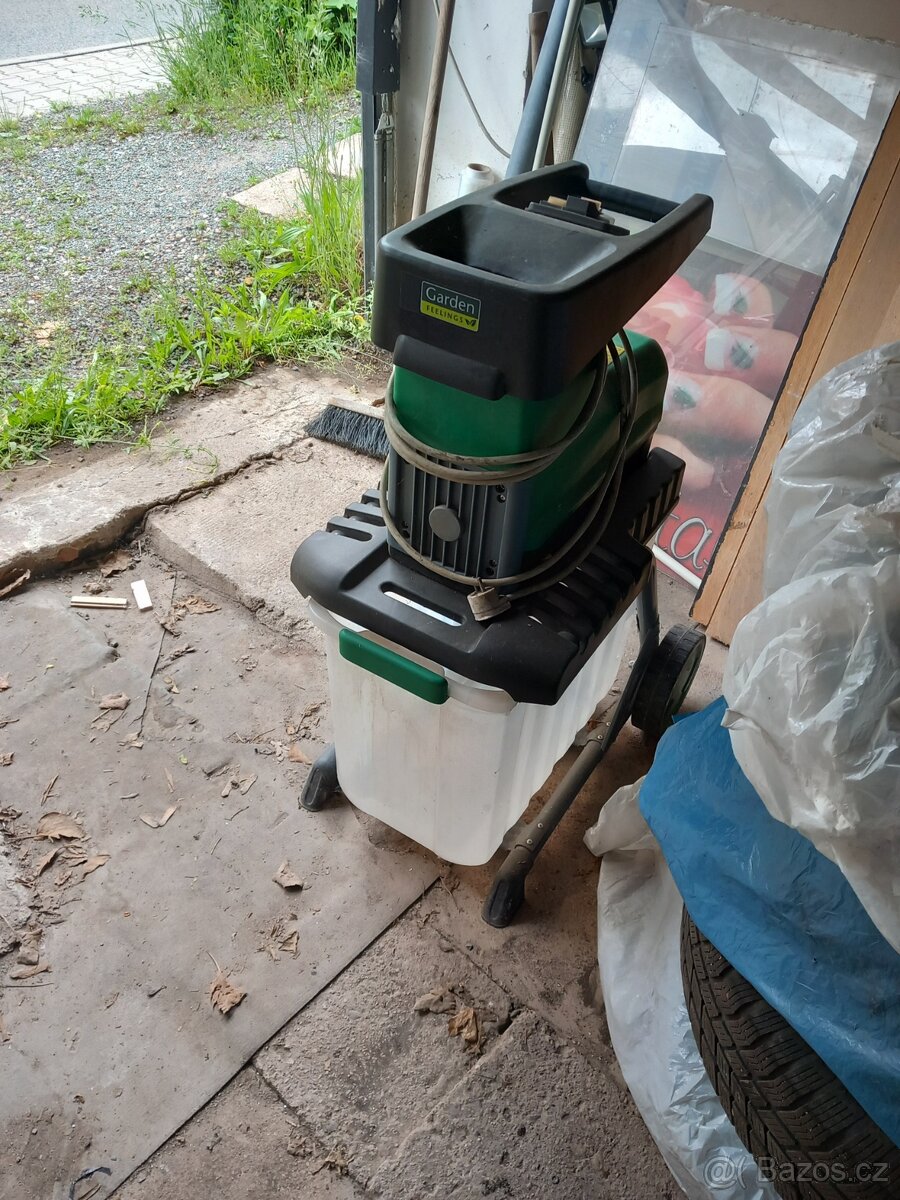 Elektrický drtič větví