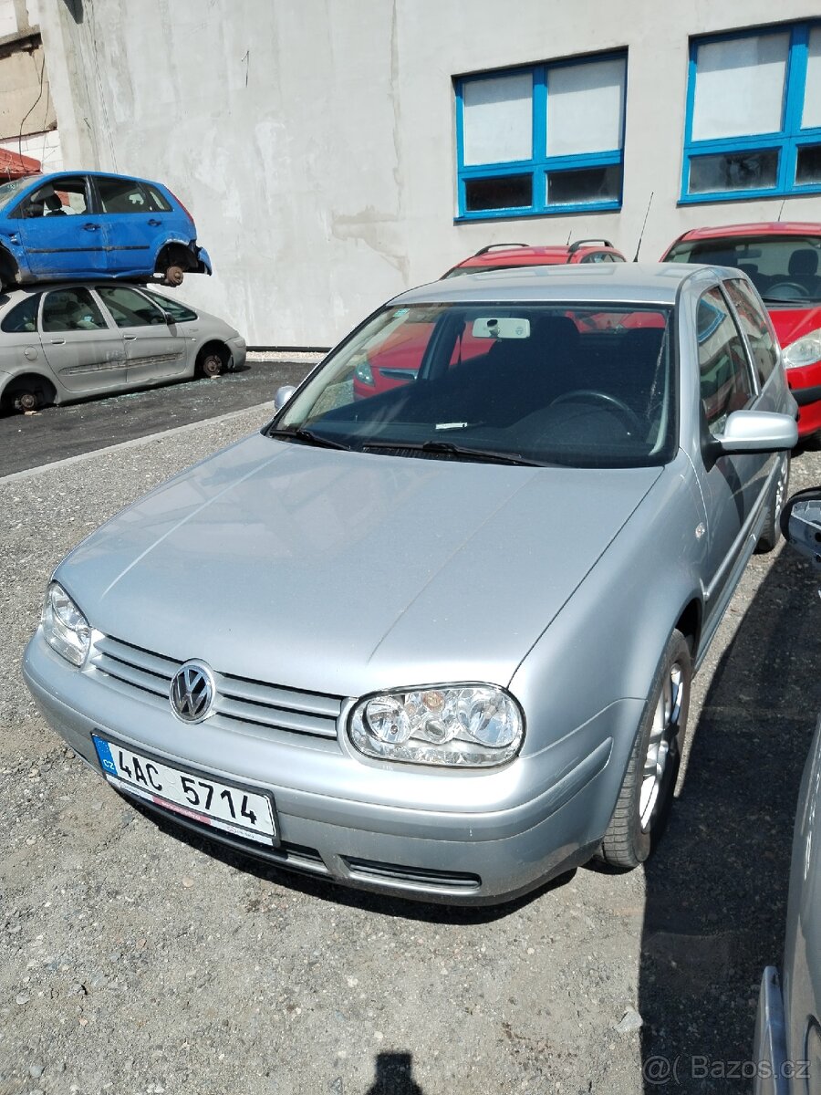 Golf IV - na díly