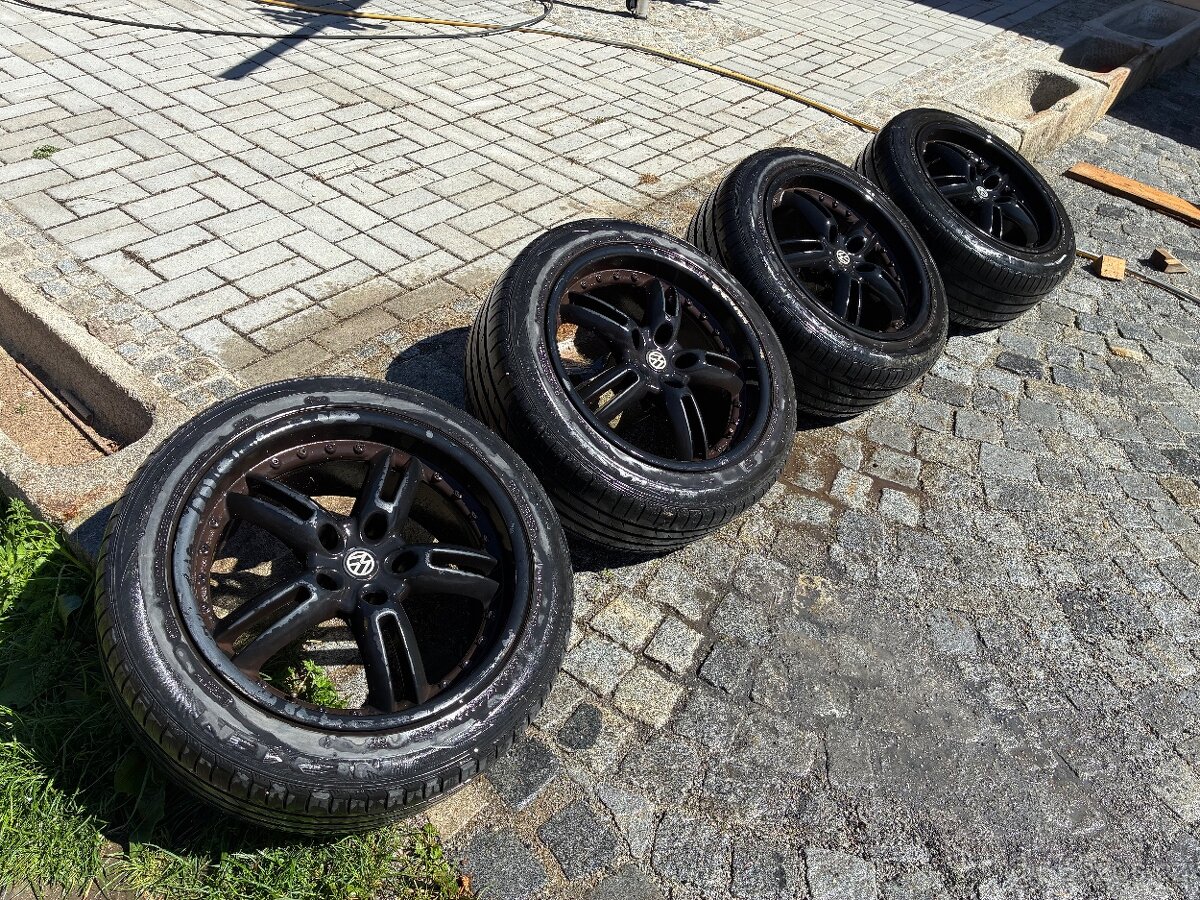 Vw letní kola 5x120 r18