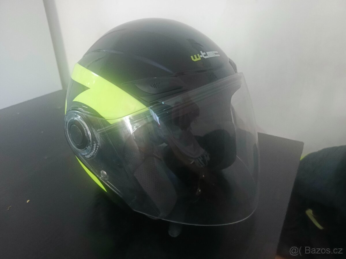 Moto helma W-TEC Neikko