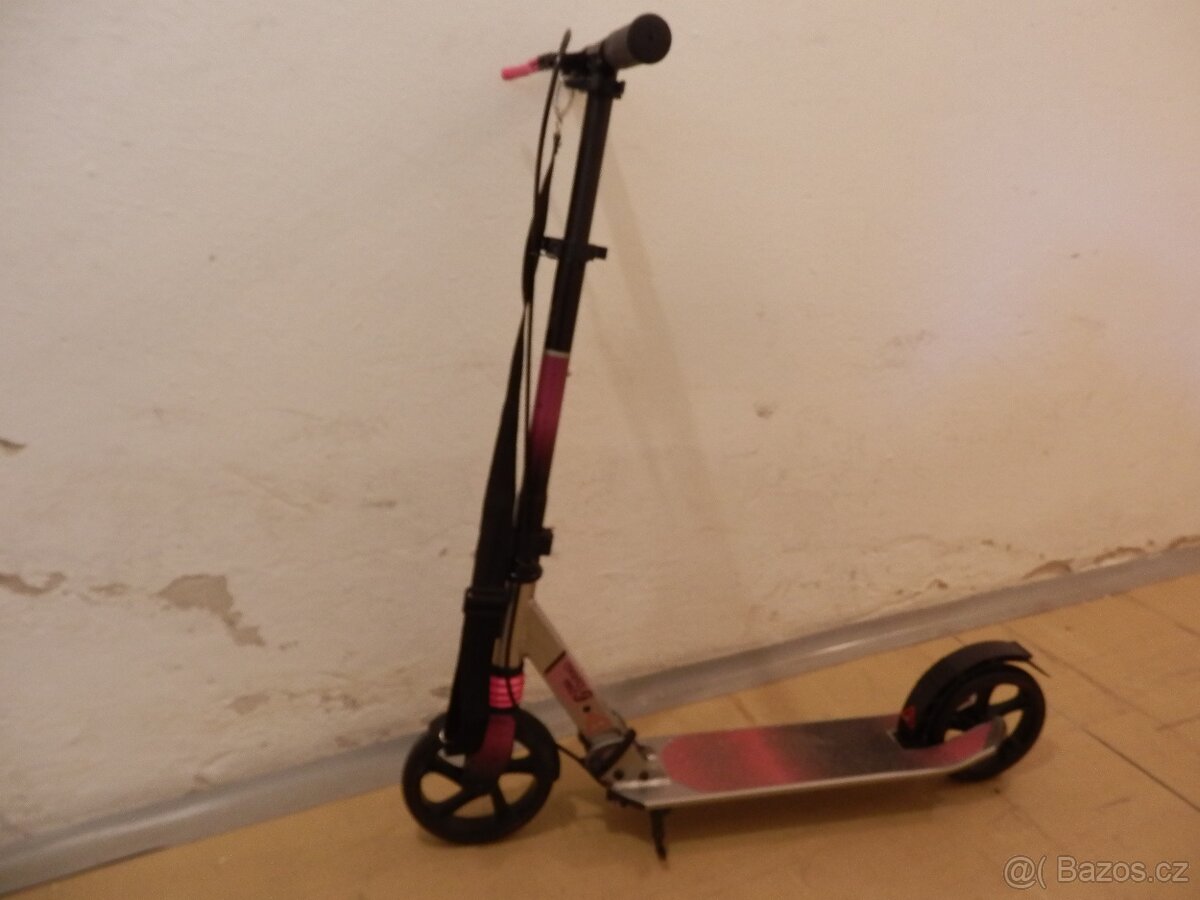 Koloběžka Oxelo MID 9, Decathlon