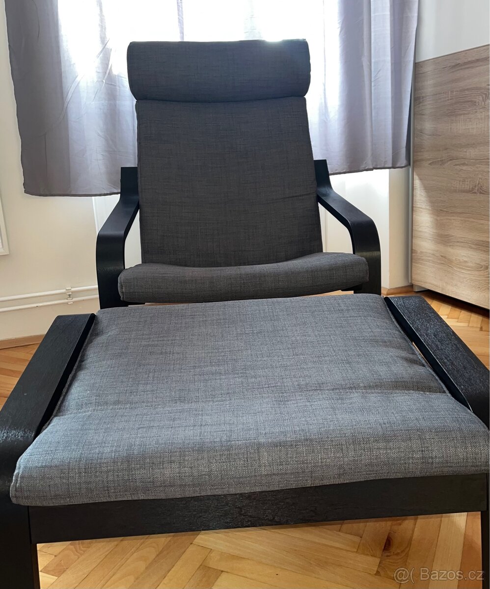 Křeslo s podnožkou Pöang Ikea