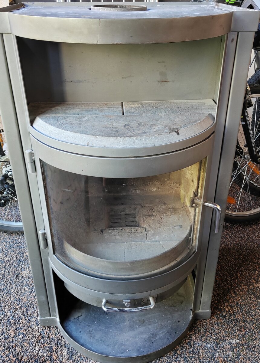Krbové kamna 7 kW.