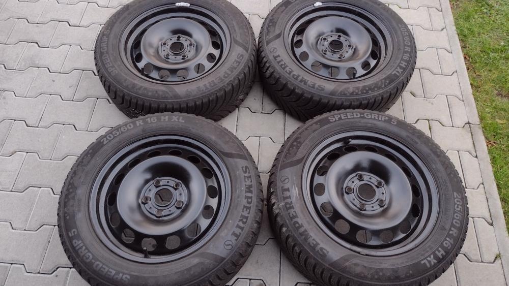 Komplet zima 5x112 205/60 R16 Oktavia 4, Golf 8