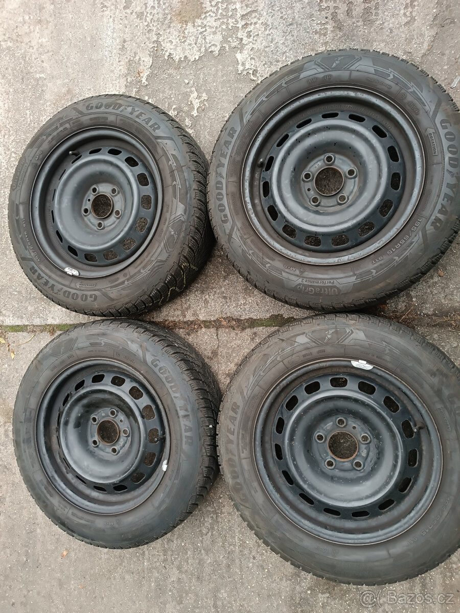 Peugeot 308 - disky 6,5x15 et42 + zimní 195/65/15